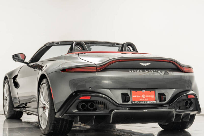 2022 Aston Martin Vantage