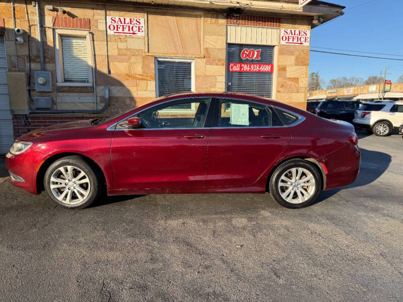 2016 Chrysler 200 Limited's photo