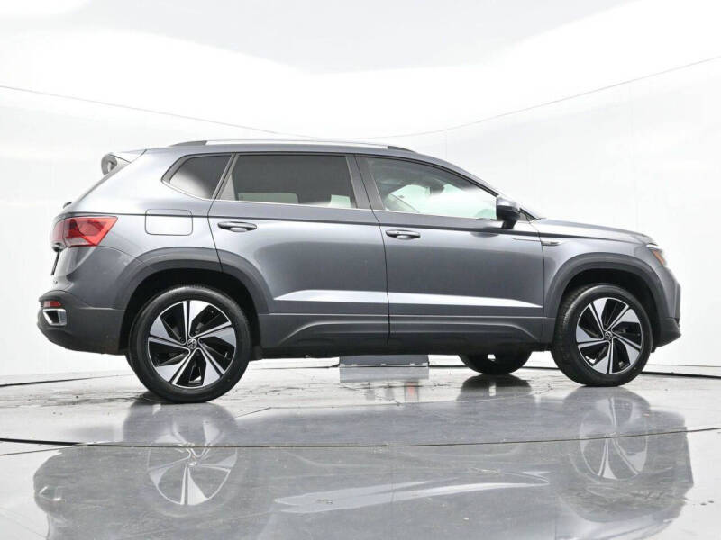 2024 Volkswagen Taos SE 4Motion