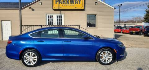 2016 Chrysler 200 for sale at Parkway Motors in Springfield IL