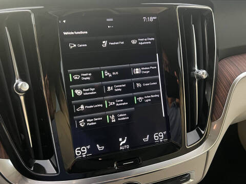 2022 Volvo S60 B5 Momentum