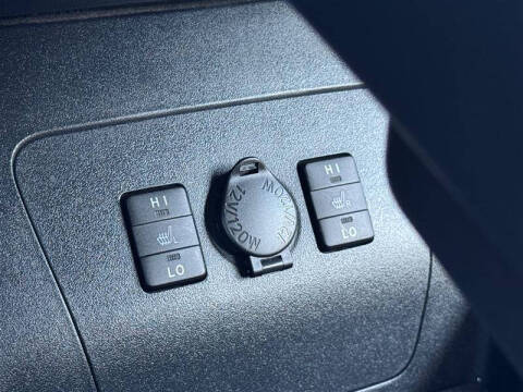 2013 Toyota Prius Plug-in Hybrid