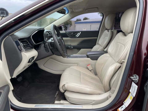 2017 Lincoln Continental Select