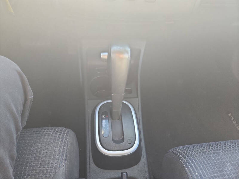 2011 Nissan Versa 1.8 SL