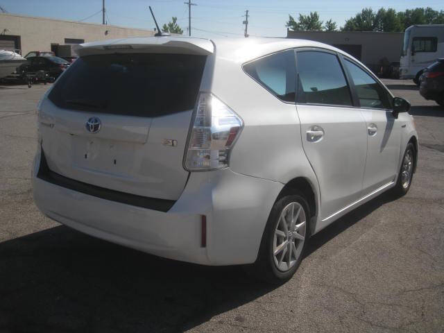 2012 Toyota Prius v Five