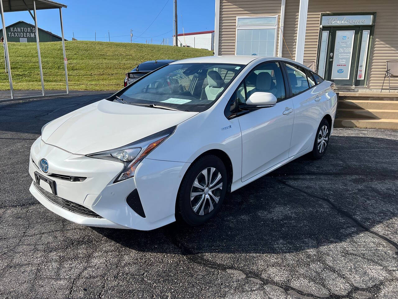 2018 Toyota Prius for sale at MO CAR SALES LLC in Villa Ridge, MO