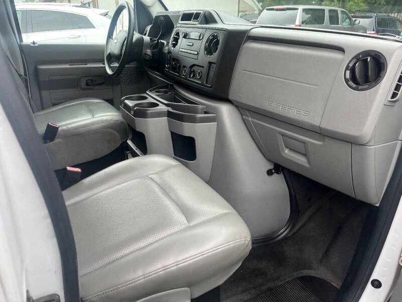 2009 Ford E-Series E-150 XL