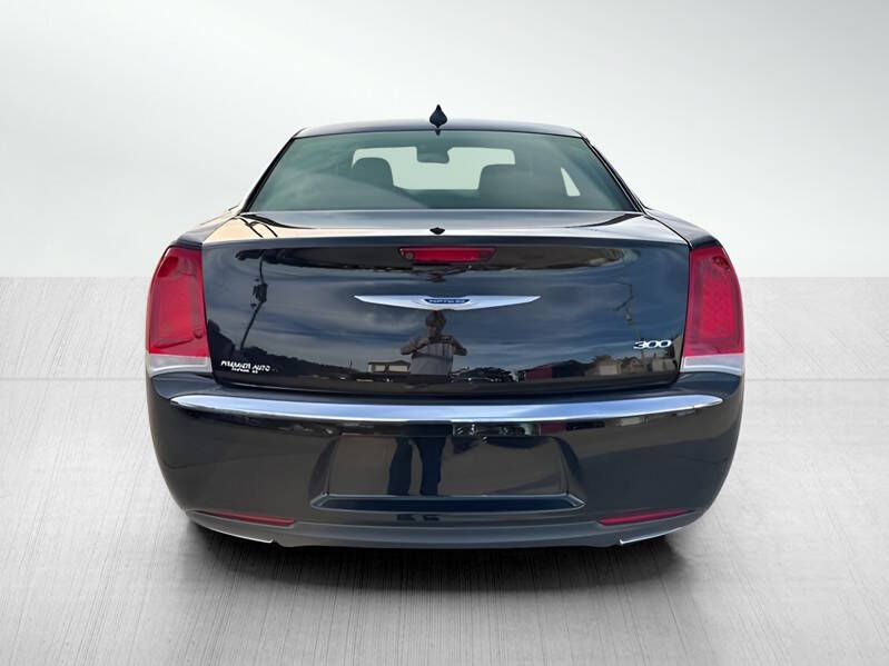 2018 Chrysler 300 Limited