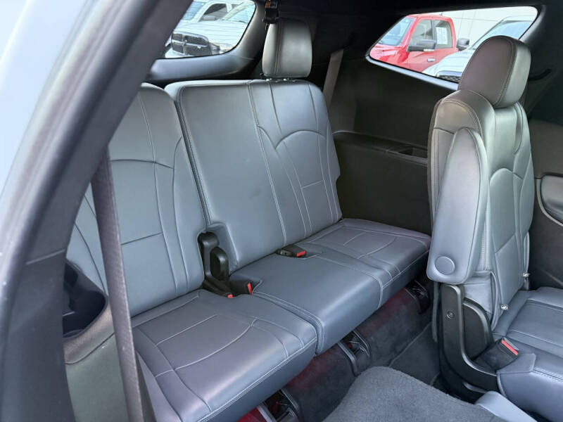 2022 Buick Enclave Essence