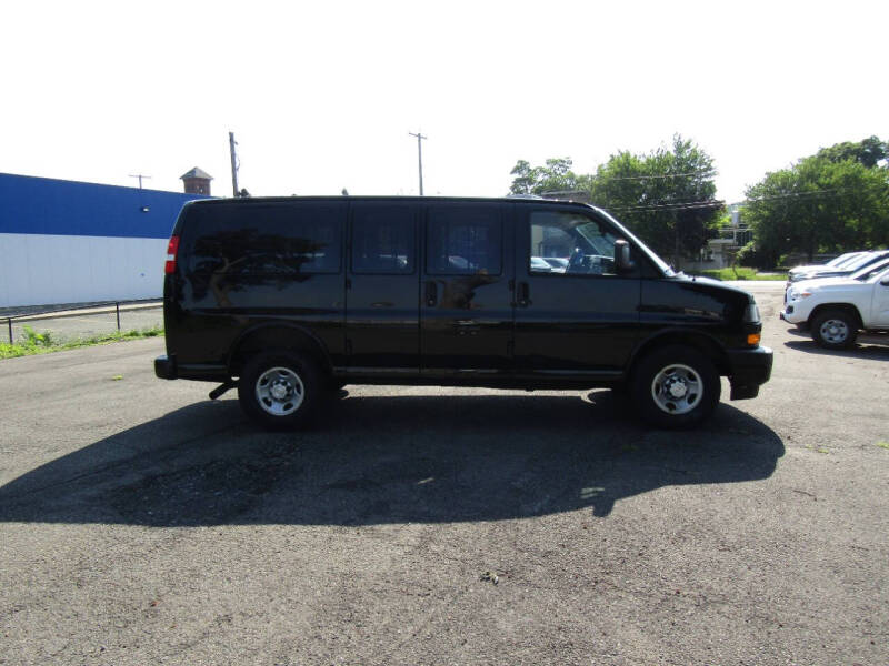 2018 Chevrolet Express LS 2500