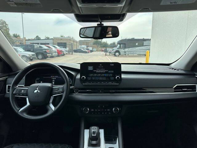 2024 Mitsubishi Outlander SEL