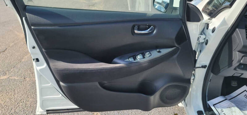 2016 Nissan LEAF S-24