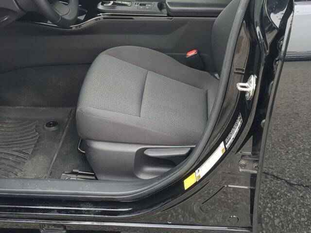 2023 Toyota Prius LE