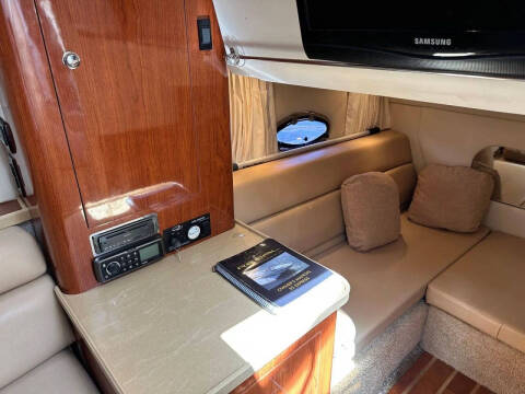 2011 Regal 35 Express Cruiser