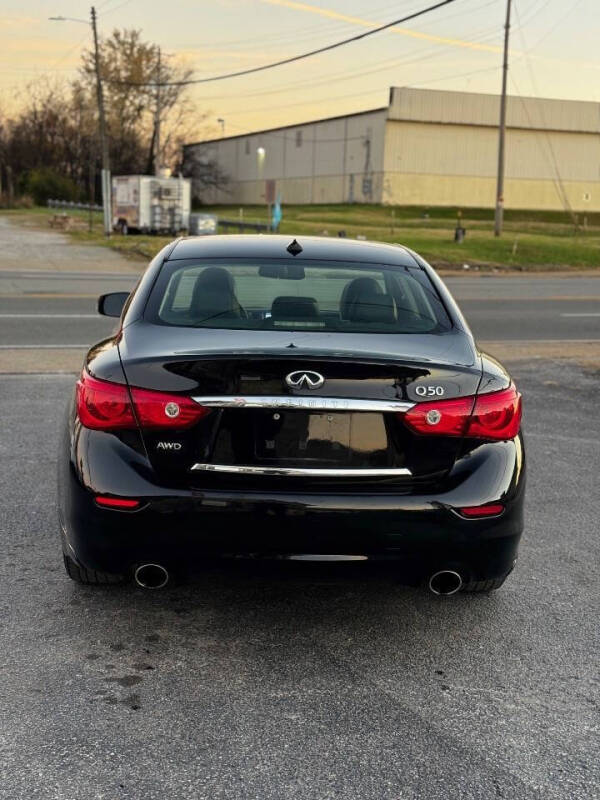 2015 Infiniti Q50 Premium