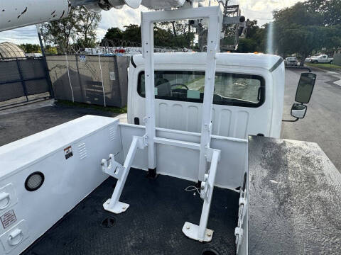 2019 Freightliner M2 106