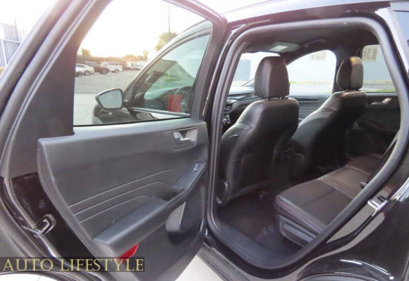 2025 Ford Escape ST-Line