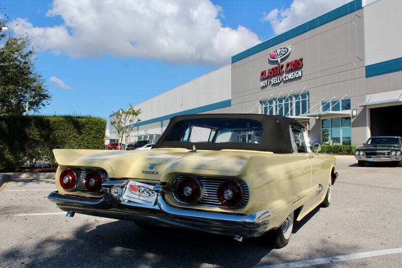 1959 Ford Thunderbird