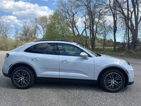 2025 Porsche Macan 4 Electric