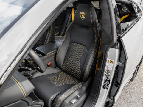 2022 Lamborghini Urus