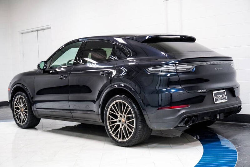 2023 Porsche Cayenne Coupe Platinum Edition