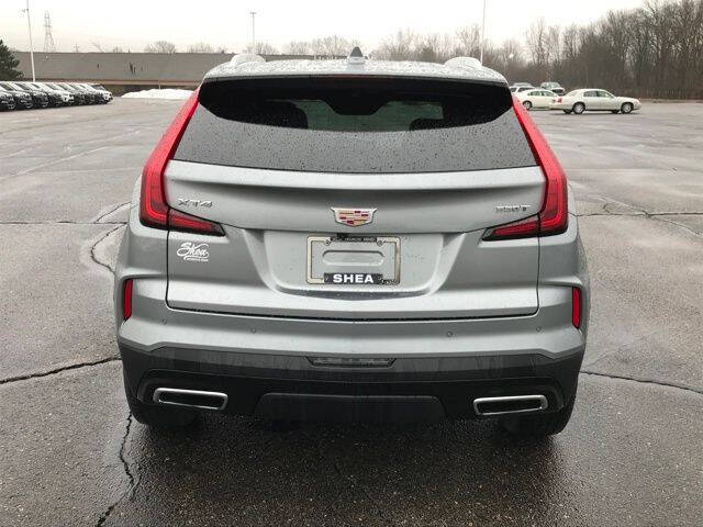 2025 Cadillac XT4 Premium Luxury