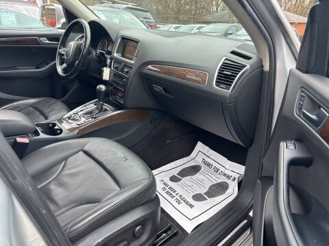 2011 Audi Q5 2.0T quattro Premium Plus