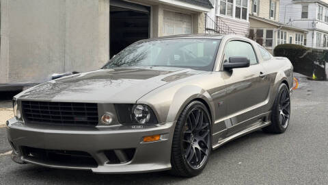 2005 Ford Mustang GT Deluxe