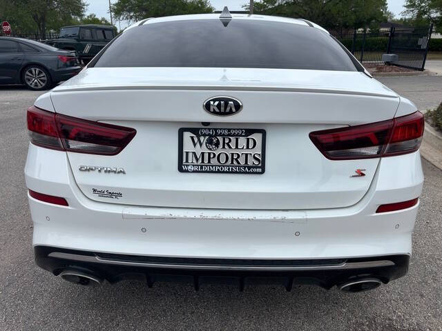 2019 Kia Optima 11
