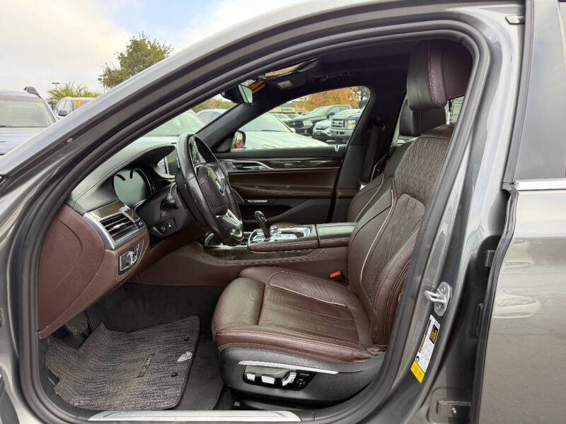 2016 BMW 7 Series 750i