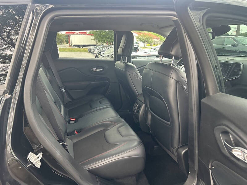 2022 Jeep Cherokee Trailhawk