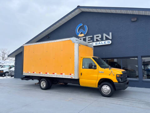 2008 Ford E-450 Box Van