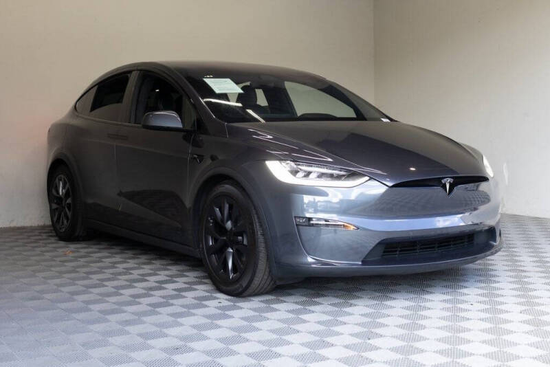2023 Tesla Model X Standard Range