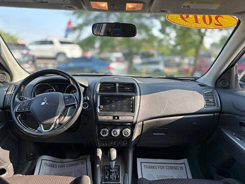 2019 Mitsubishi Outlander Sport SE