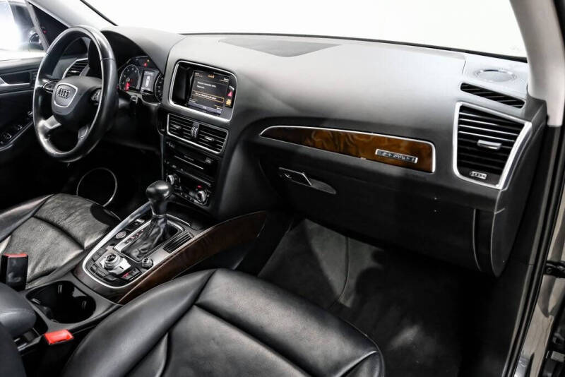 2017 Audi Q5 2.0T quattro Premium Plus