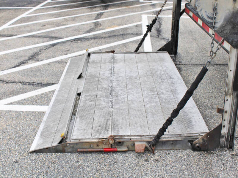 2018 Freightliner M2 106