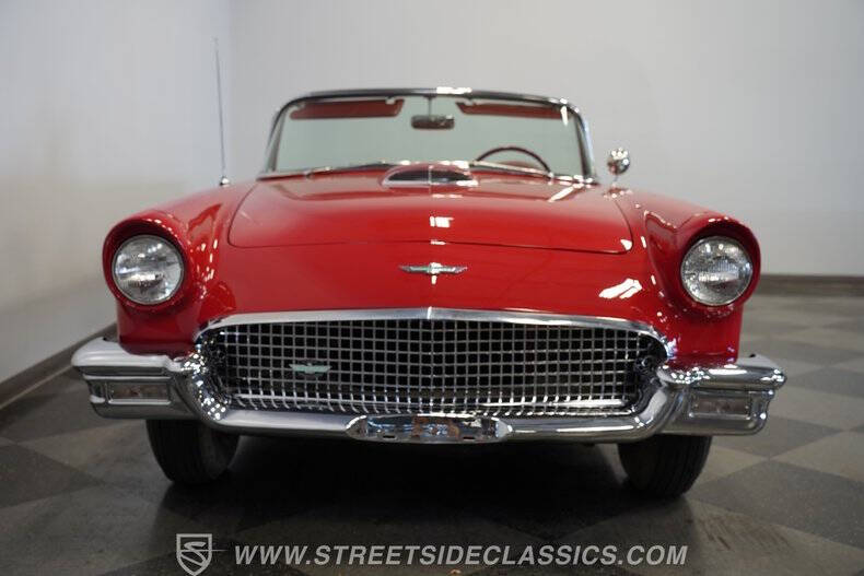 1957 Ford Thunderbird