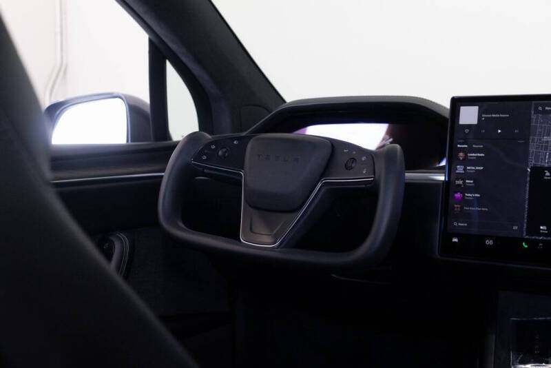 2023 Tesla Model X Standard Range