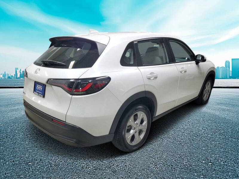 2025 Honda HR-V LX