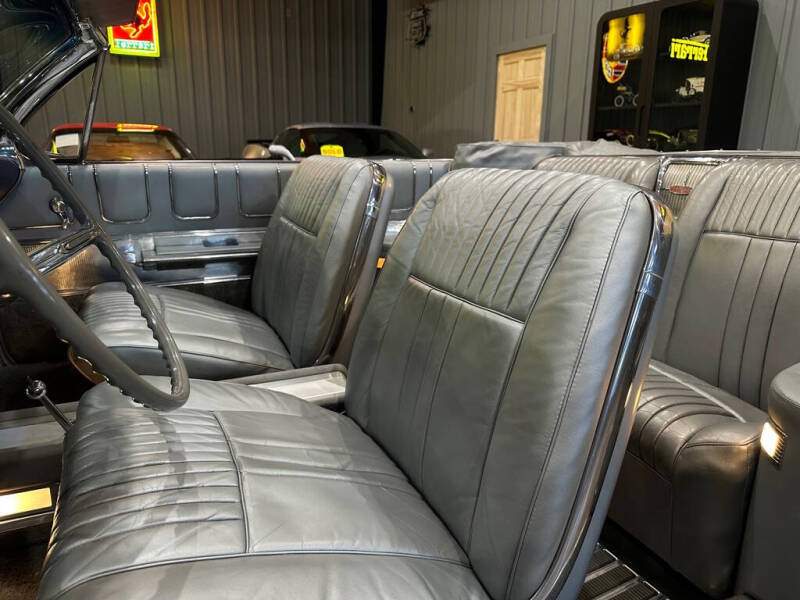 1961 Oldsmobile Starfire