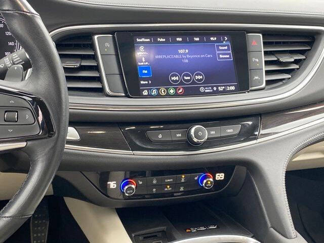 2024 Buick Enclave Essence