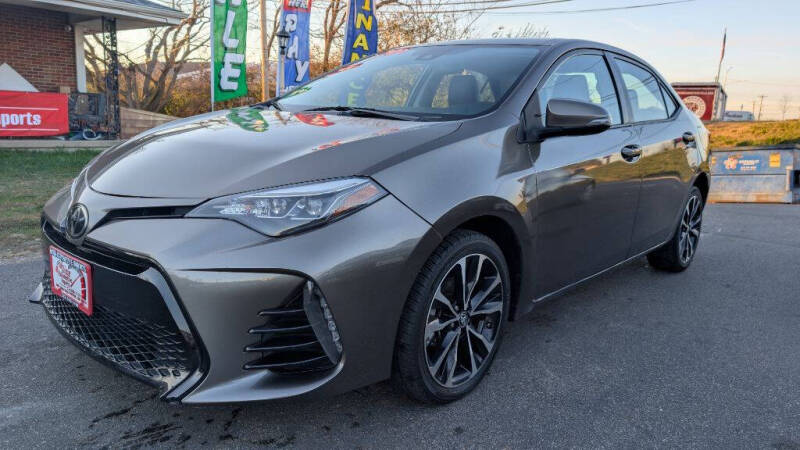 2018 Toyota Corolla SE photo 3