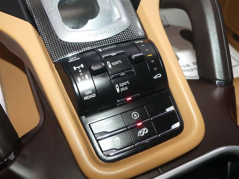 2016 Porsche Cayenne GTS