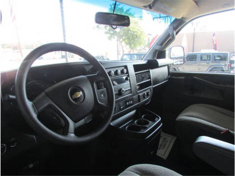 2017 Chevrolet Express LT 2500