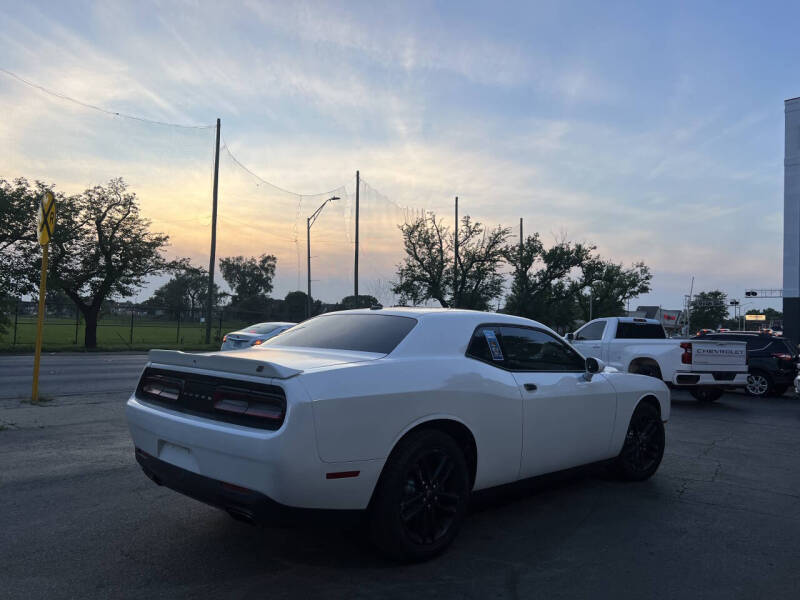 2019 Dodge Challenger SXT