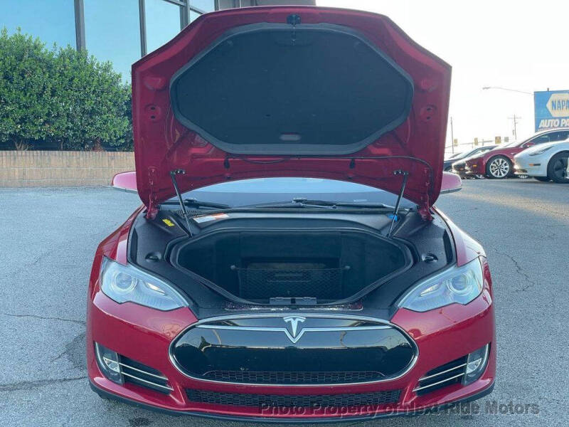 2013 Tesla Model S Performance