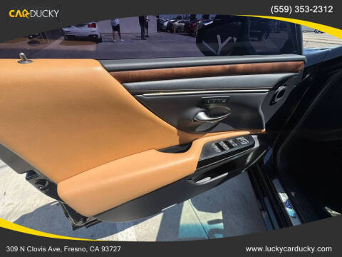 2022 Lexus ES 300h
