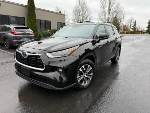 2022 Toyota Highlander Hybrid XLE