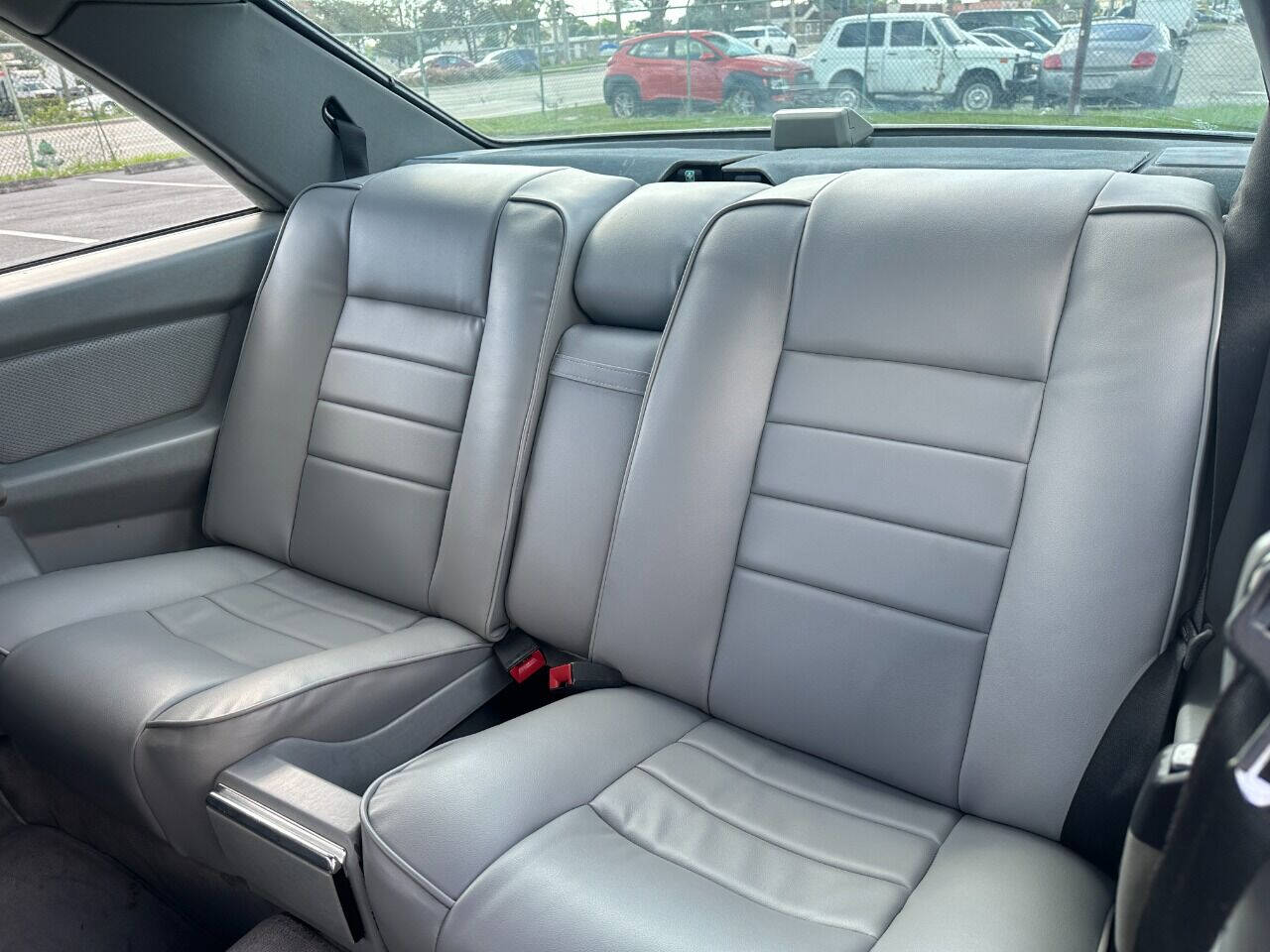 1985 Mercedes-Benz 500-Class  - $17,900