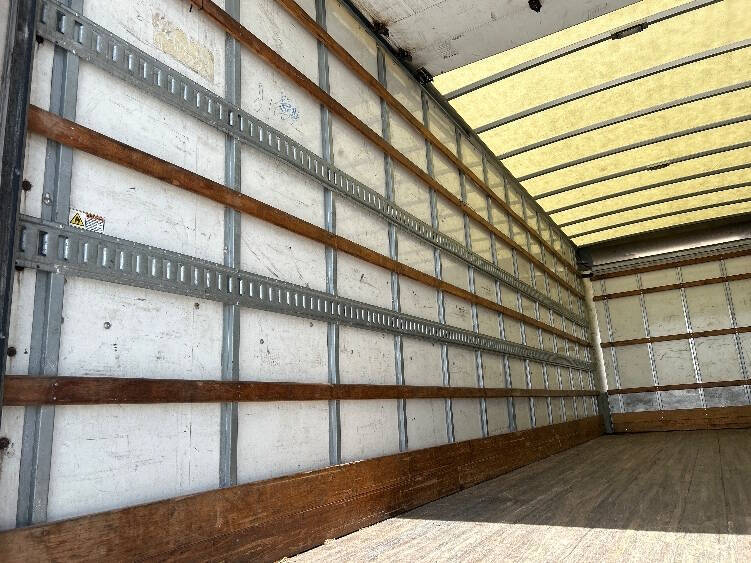 2020 Freightliner M2 106